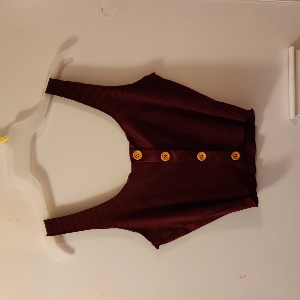 Woman's crop top